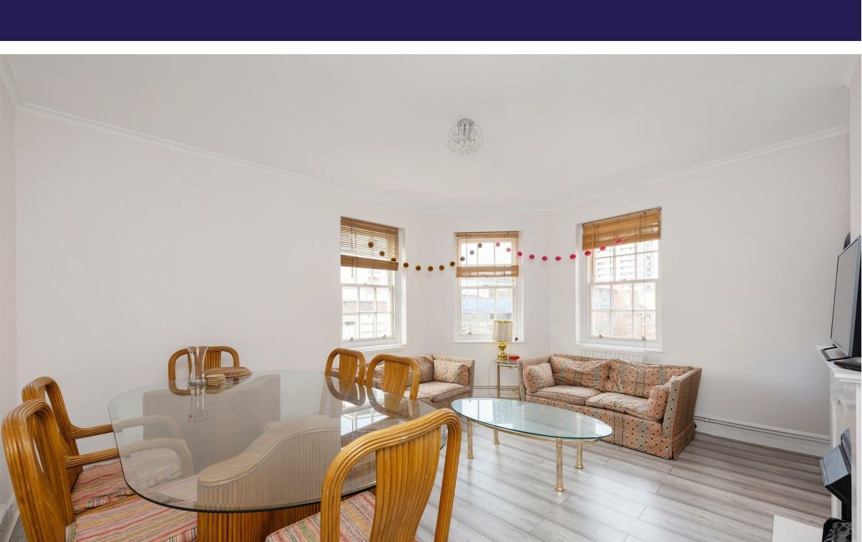 32 Middleton House — living and dining room